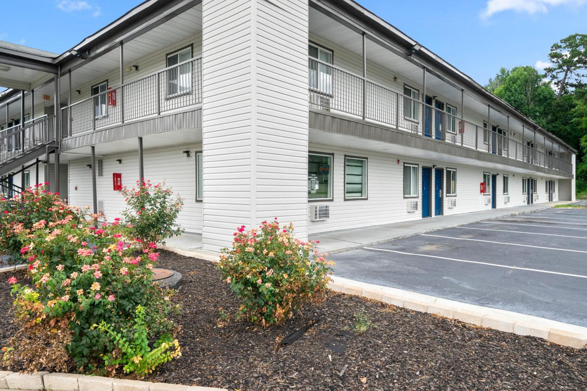 Efficiency Lodge Columbus Exterior photo